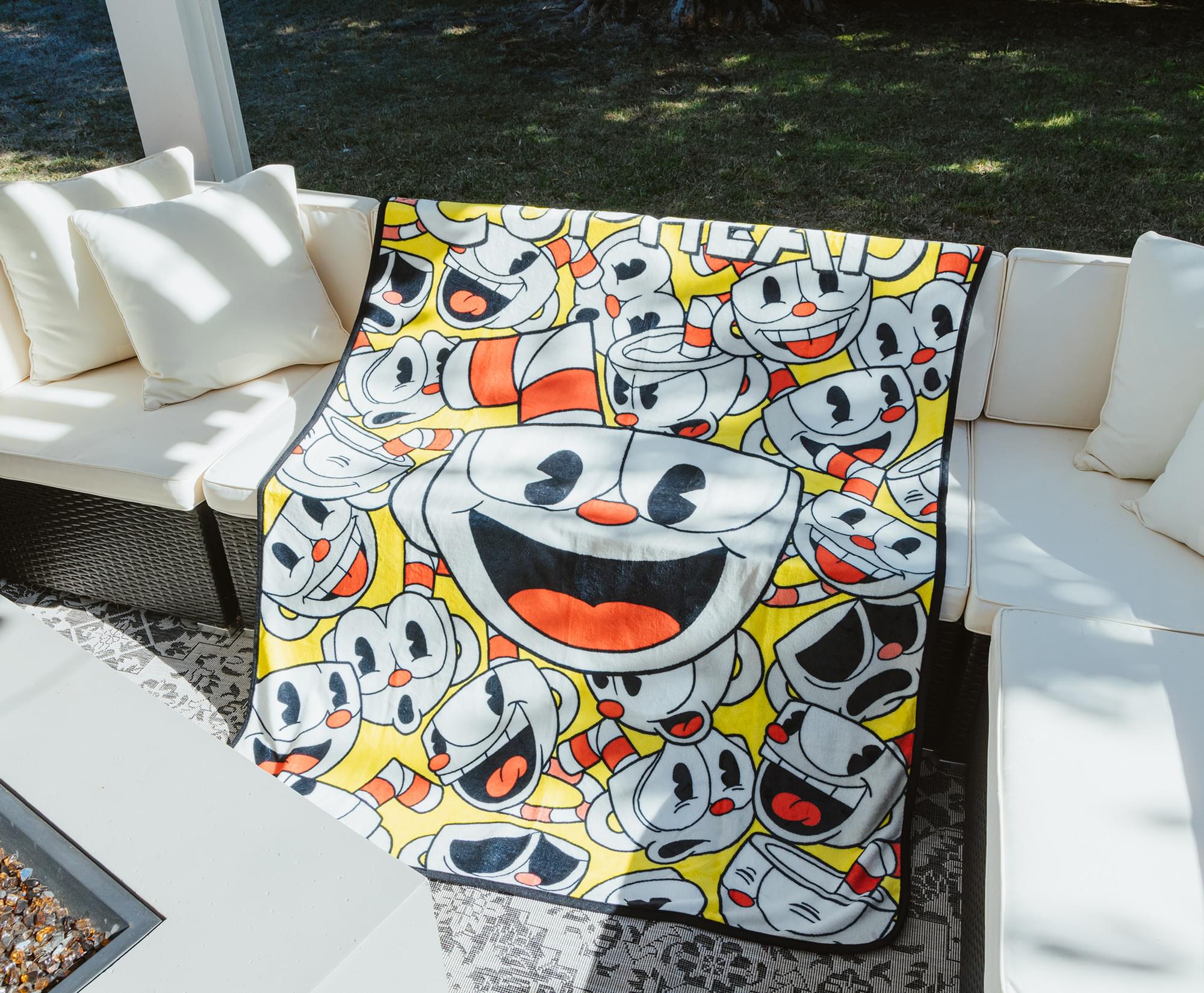 Cuphead Expressions Fleece Throw - 45 x 60 Inches