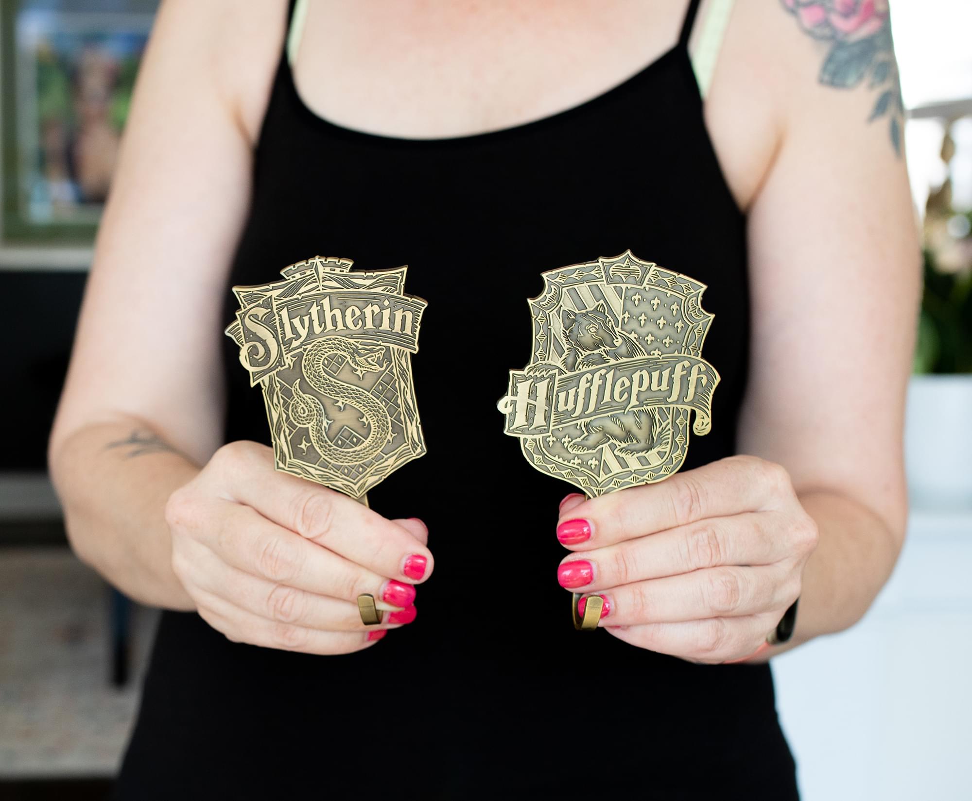 Enchanting Harry Potter Gold Hogwarts Houses Wall Hooks Storage Rack - Set of 4