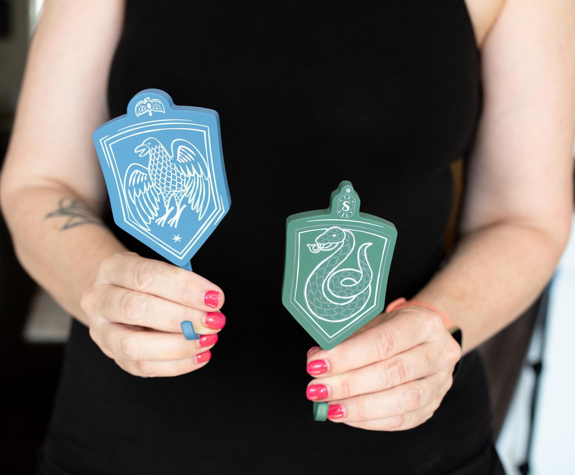 Enchanting Harry Potter Hogwarts Houses Wall Hooks Storage Rack - Set of 4