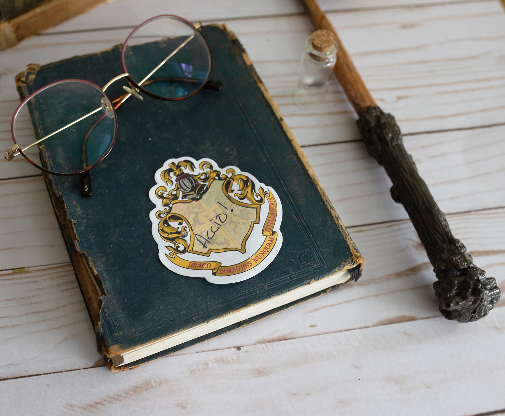 Harry Potter Hogwarts Crest Sticky Notes & Tabs Box Set - A Wizarding Organization Essential