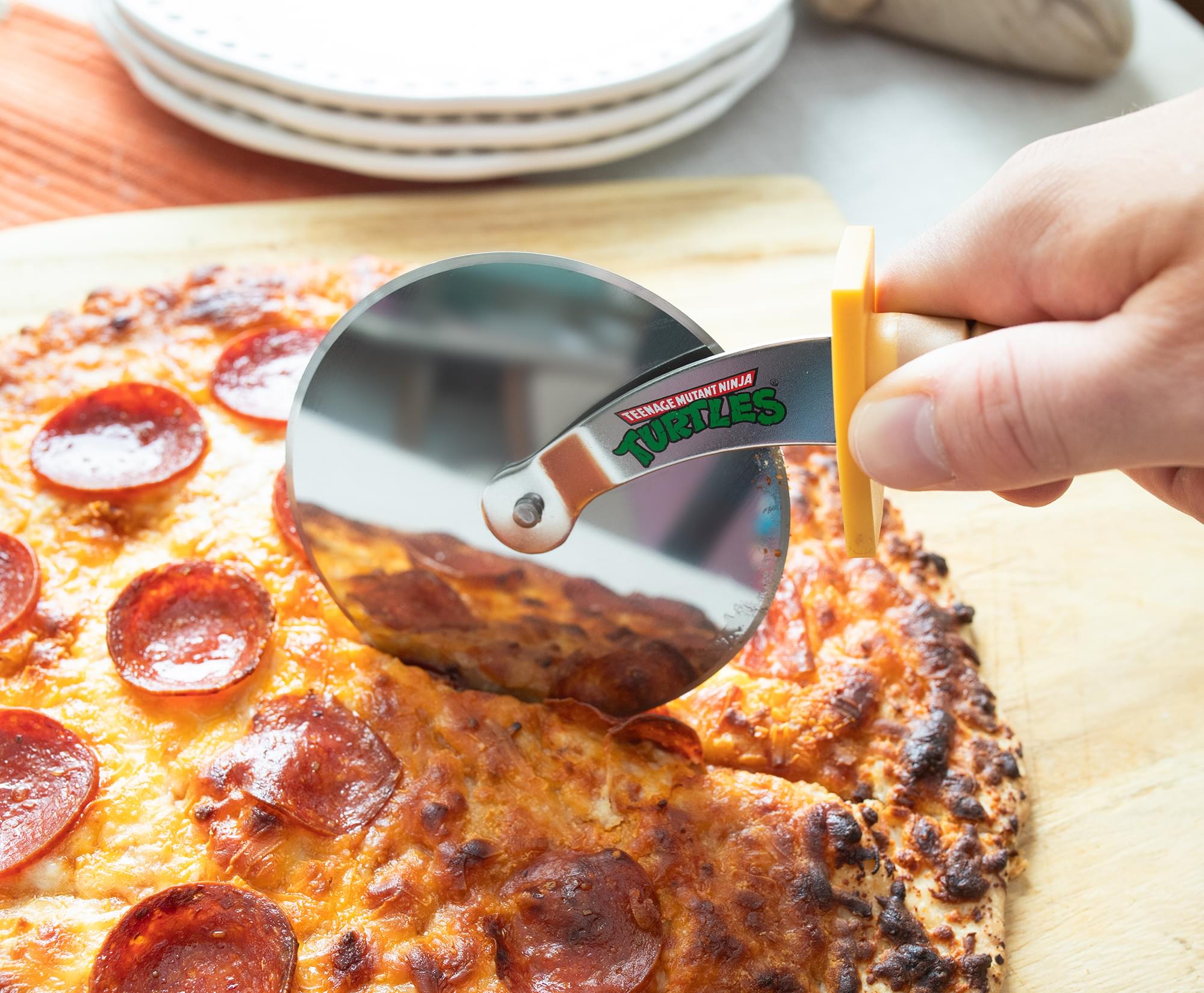 TMNT Pizza Cutter & Baking Stone Set