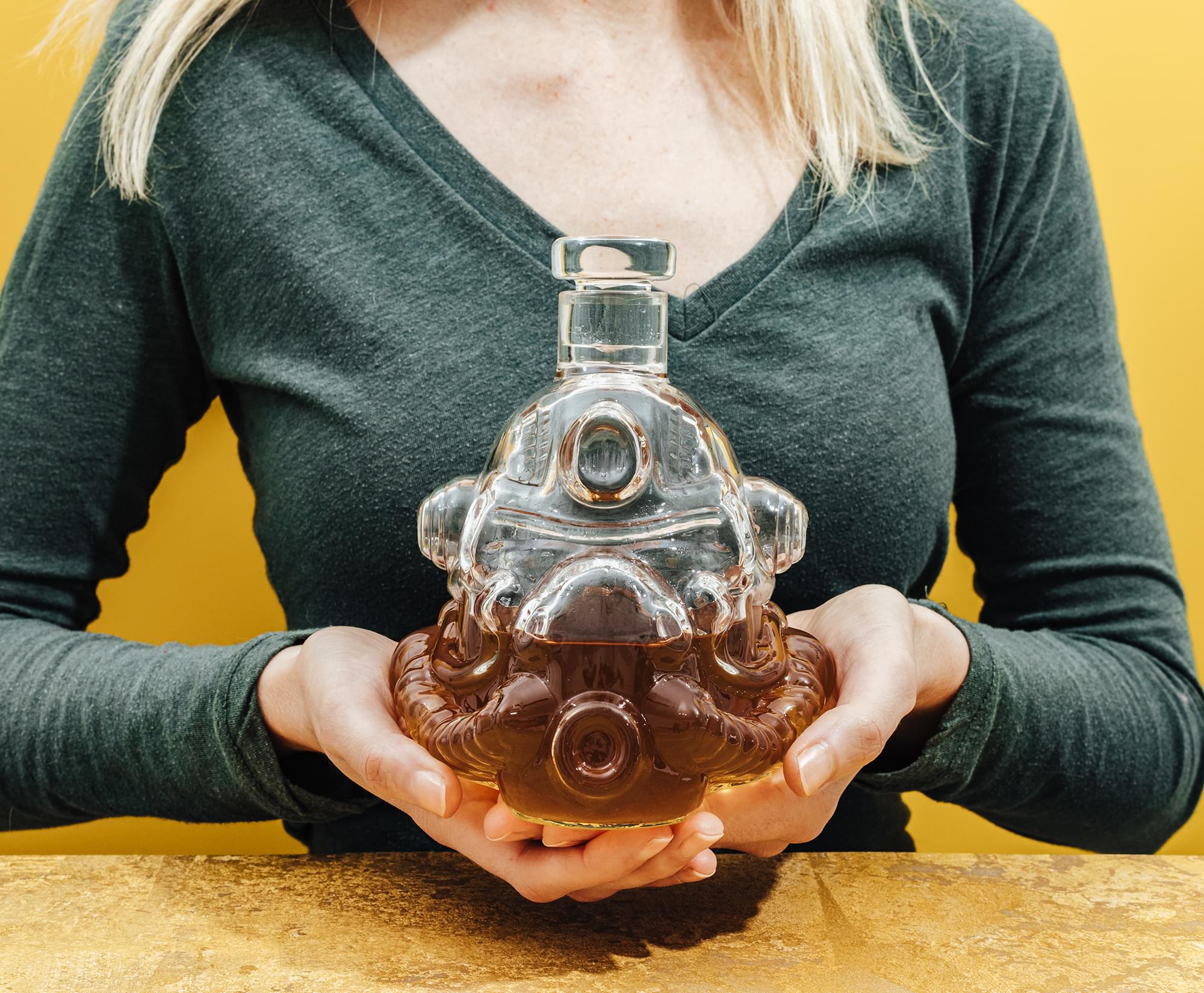 Fallout Brotherhood of Steel 5-Piece Whiskey Decanter Set with Glasses - Unleash Your Inner Wasteland Warrior