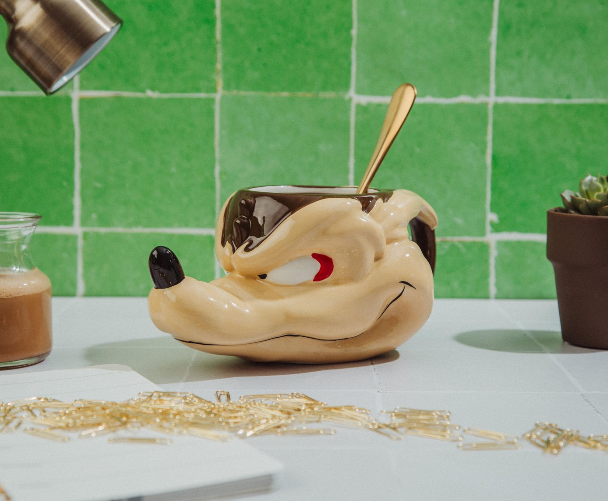 Looney Tunes Wile E. Coyote Head-Sculpted 20-Ounce Ceramic Mug