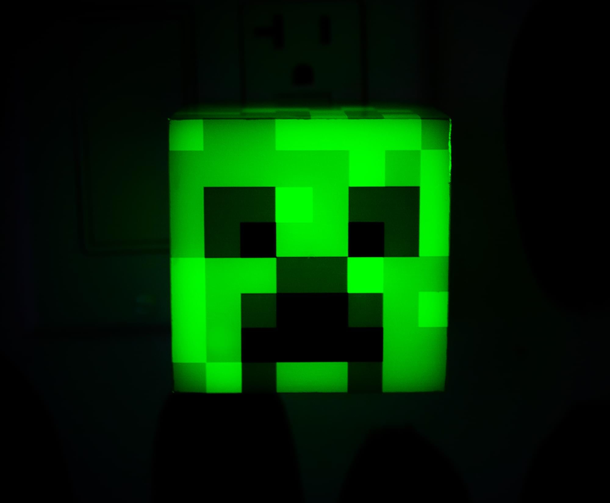 Minecraft Green Creeper Auto Dusk - Dawn Sensor Nightlight