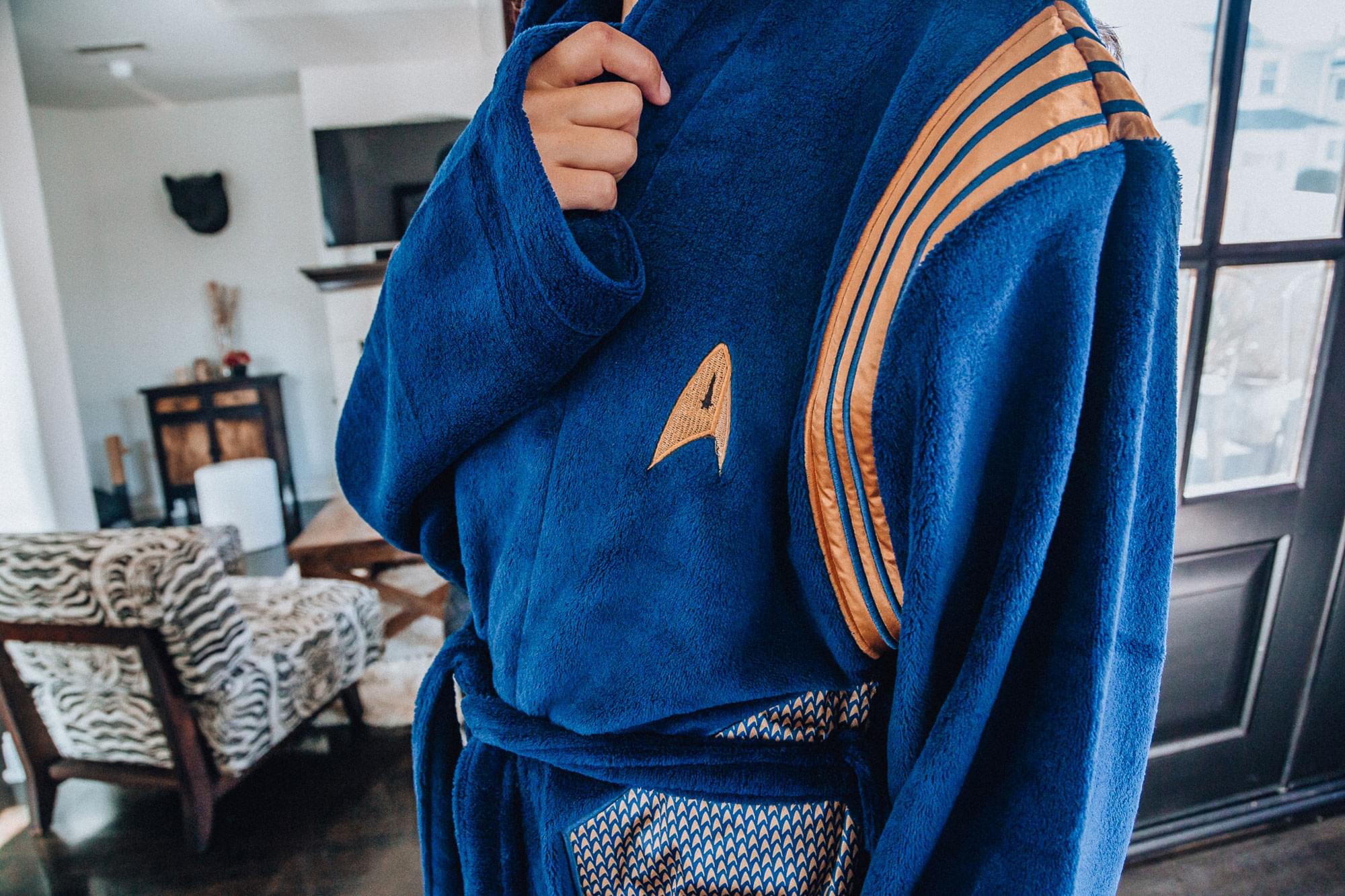 Discover the Cosy Star Trek Adult Bathrobe - One Size Fits Most