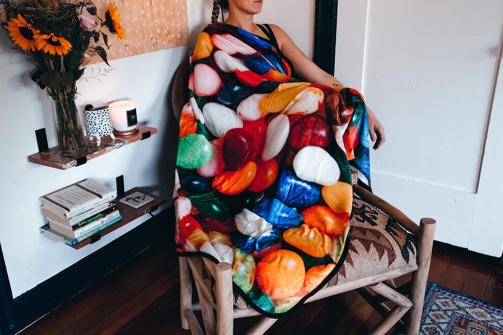 Delightful Jelly Bean Fleece Throw - Your Cozy Companion