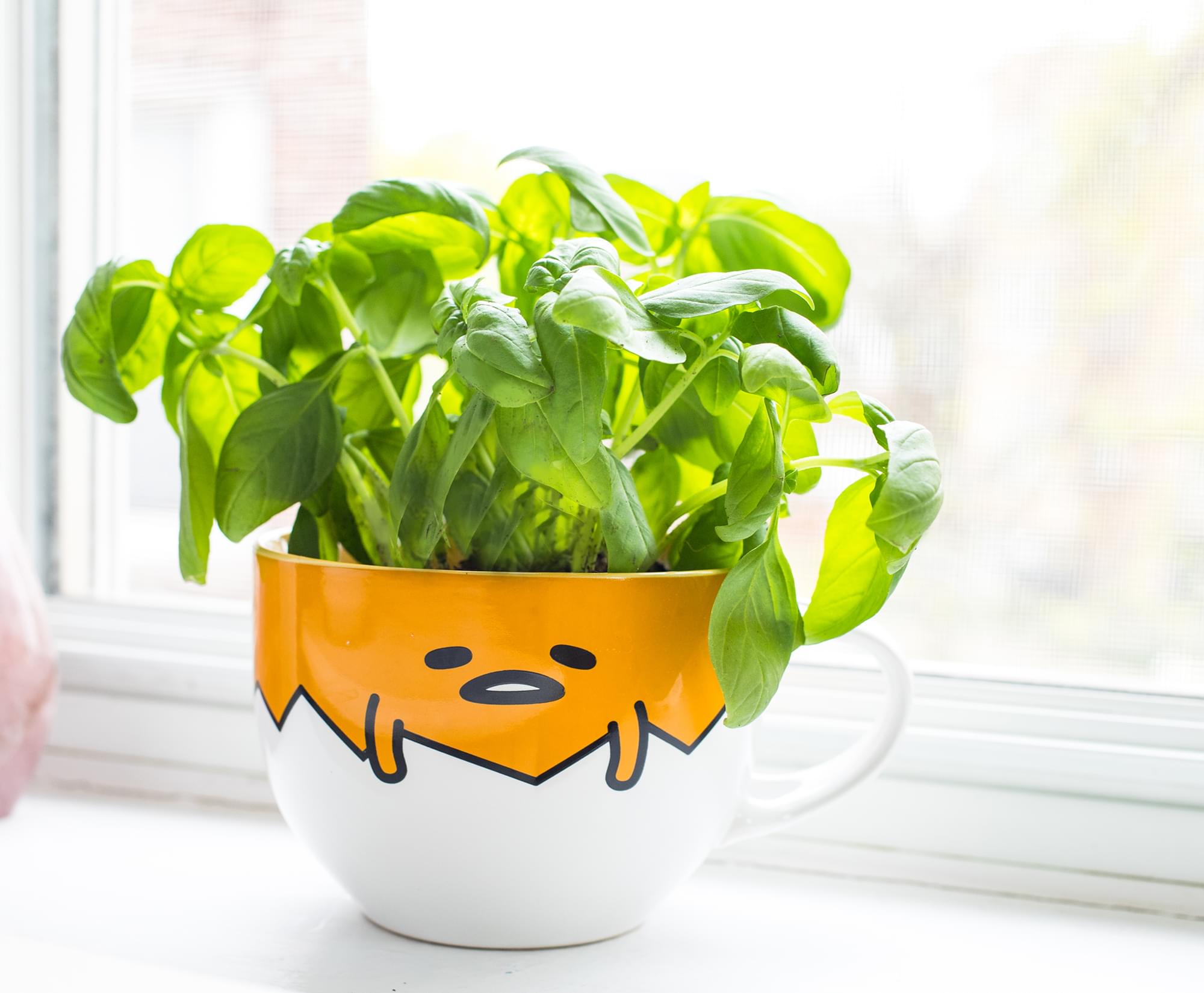 Sanrio Gudetama Ceramic 24-Ounce Soup Mug with Spoon