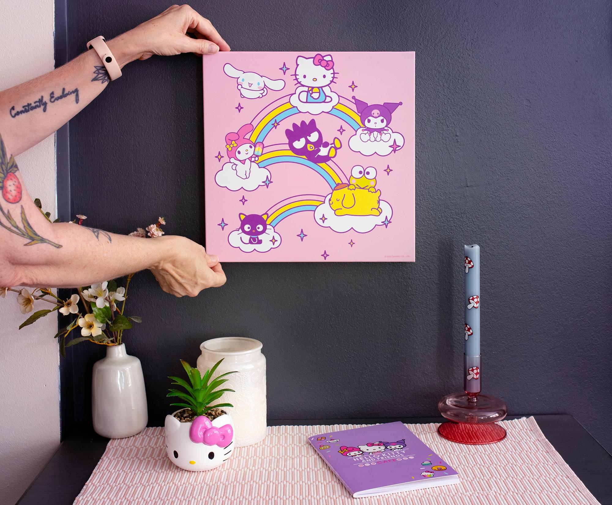 Sanrio Hello Kitty，12 x 12