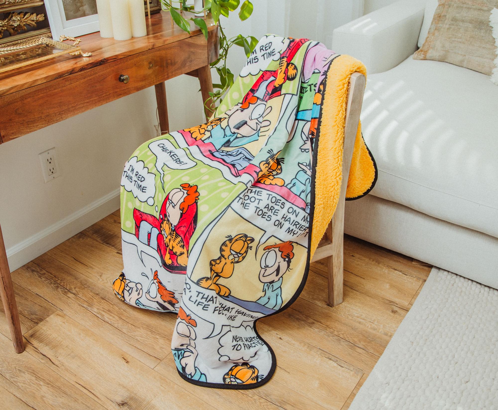 Cozy Garfield & Jon Comic Strip Sherpa Throw Blanket - 50x60 Inches