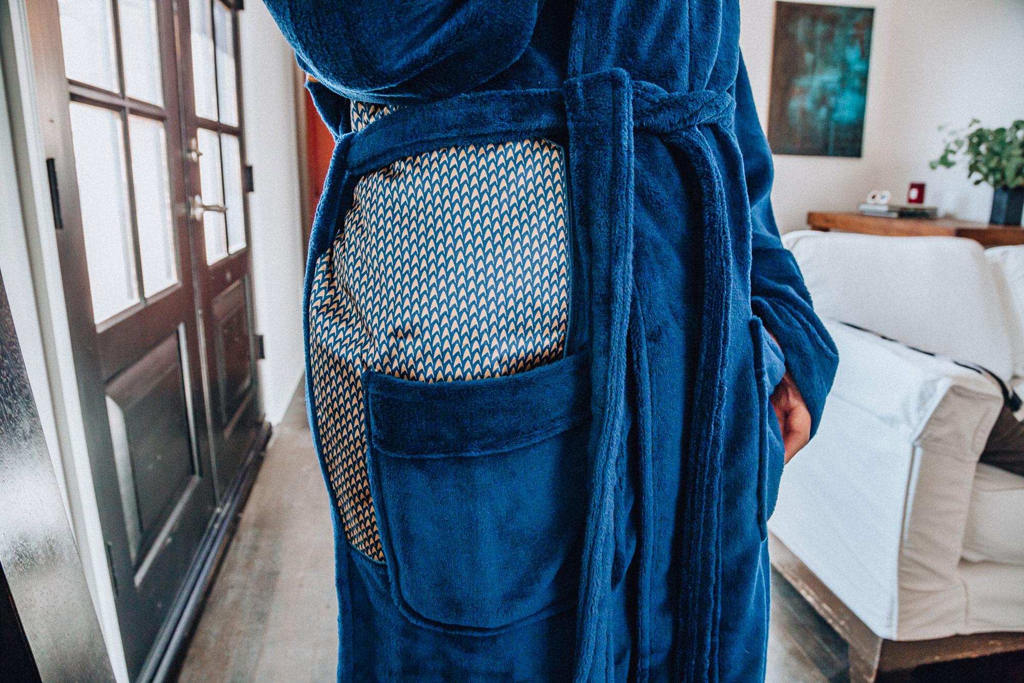 Discover the Cosy Star Trek Adult Bathrobe - One Size Fits Most