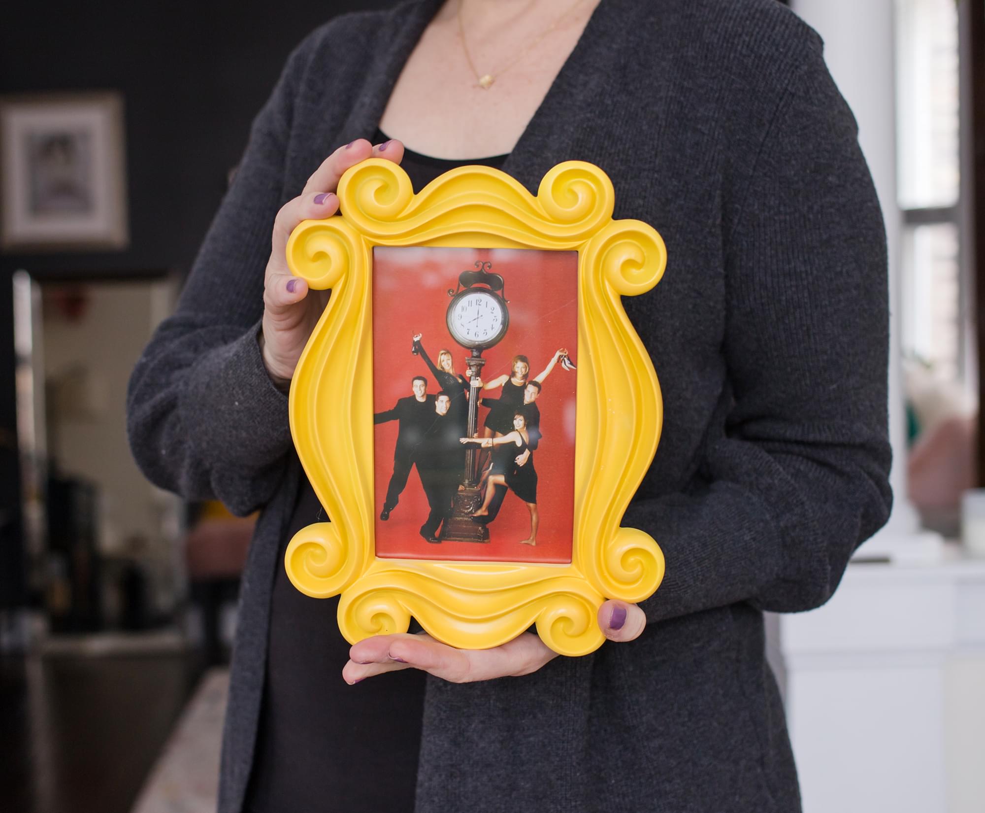 Friends-Inspired Yellow Door Polyresin Photo Frame with Stand - 10 x 7.5 Inches