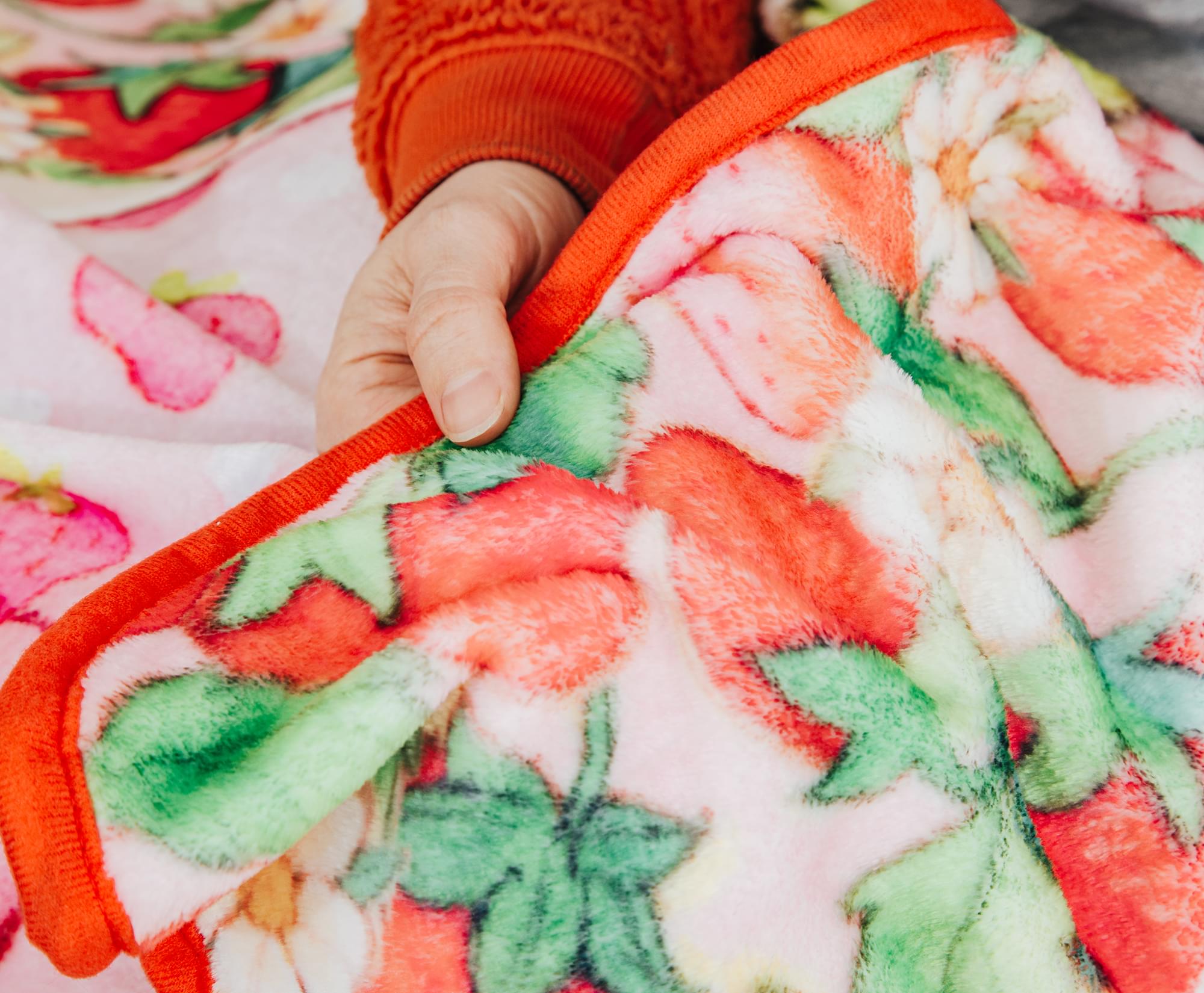Berry Special Strawberry Shortcake Raschel Throw Blanket - 45 x 60 Inches