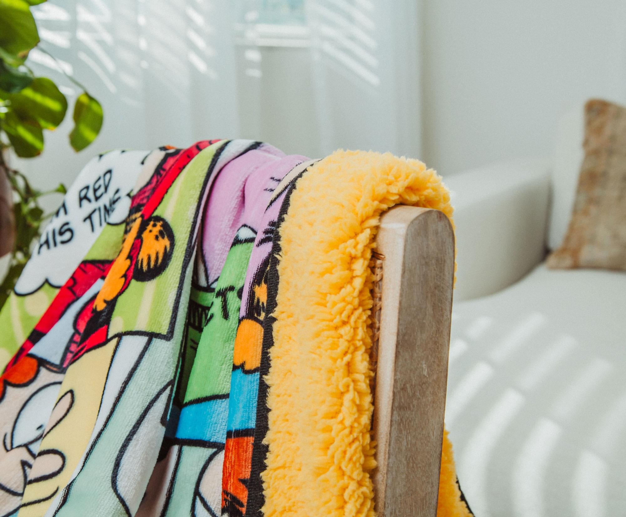 Cozy Garfield & Jon Comic Strip Sherpa Throw Blanket - 50x60 Inches