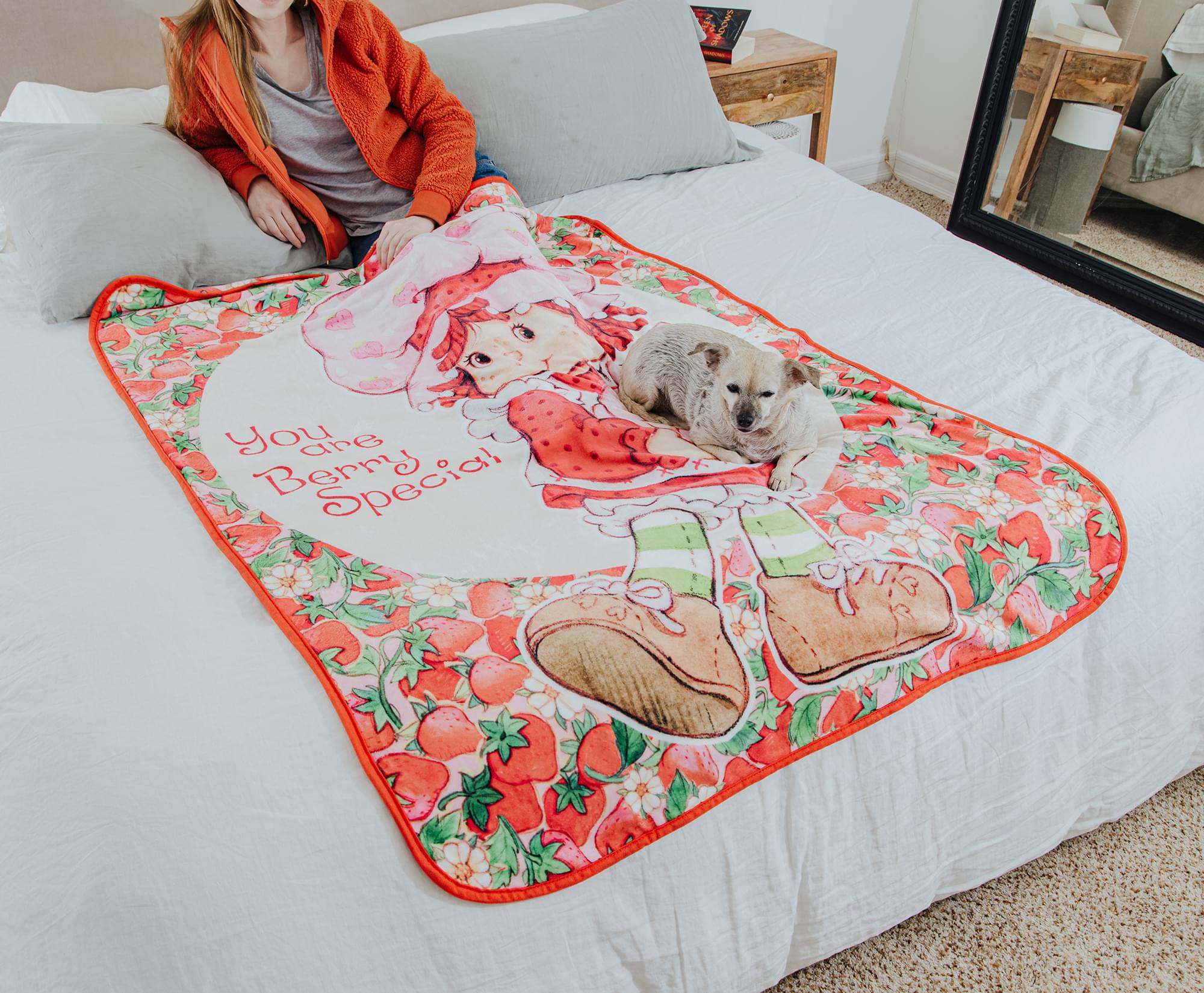 Berry Special Strawberry Shortcake Raschel Throw Blanket - 45 x 60 Inches