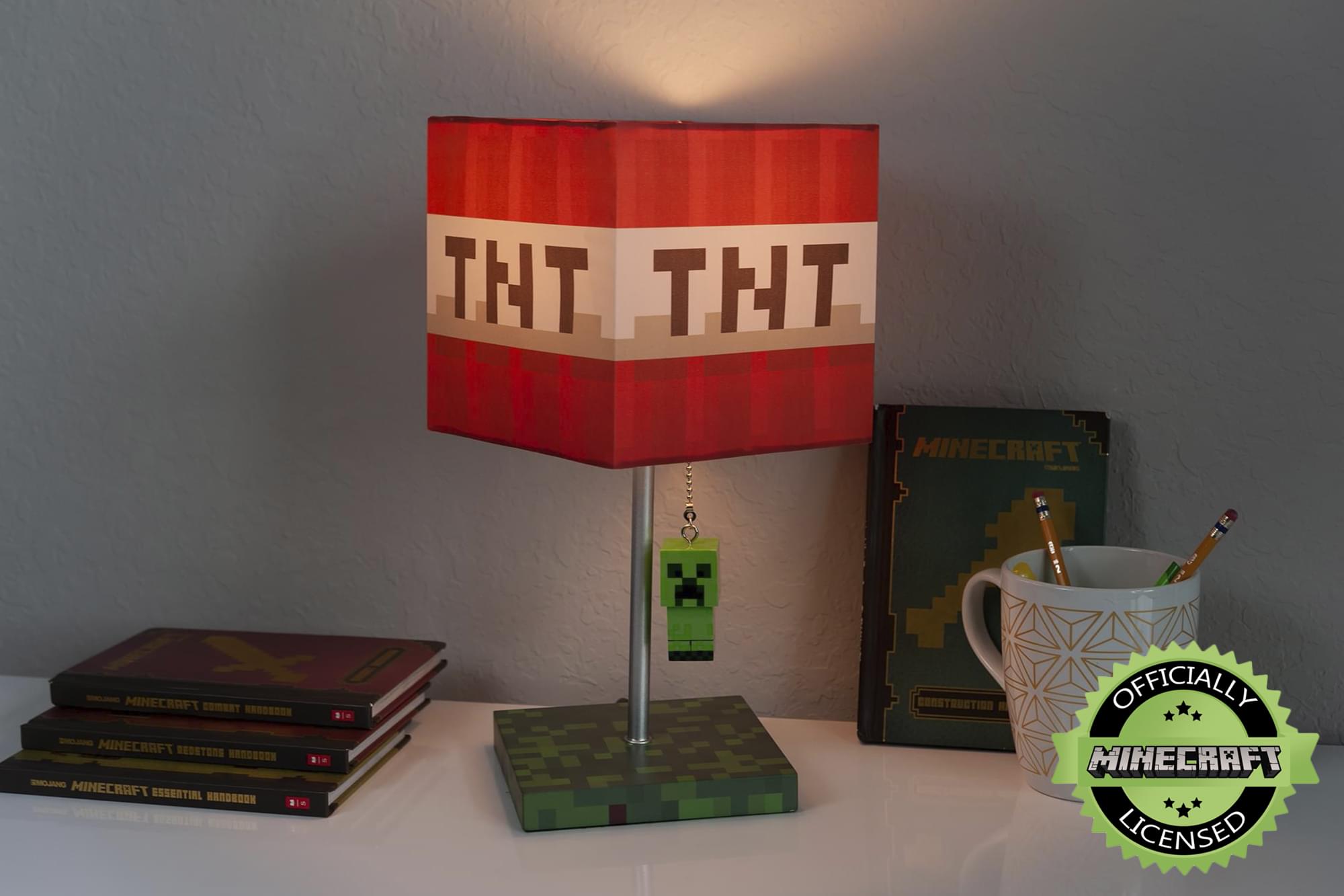 Explosive Minecraft-Inspired 14-Inch LED Desk Lamp with 3D Creeper Pull